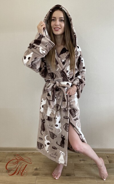 Халат из микрофибры Велсофт с капюшоном (размеры M/L/XL) , длина 100 см.