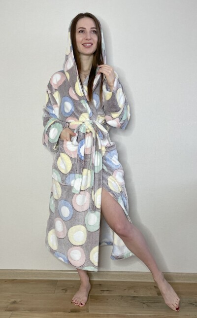 Халат з мікрофібри Велсофт з капюшоном (розміри M/L/XL), довжина 120 см.