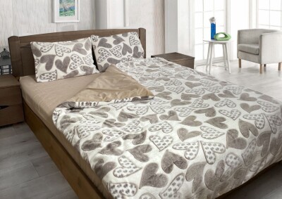 Евро комплект утепленного постельного белья Зима-Лето (бязь+микрофибра) "Сердечки бежевые"