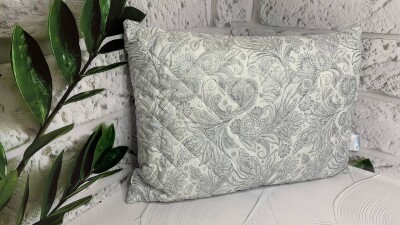 Подушка 50-70 стьобана на замку ARDA (мікрофібра, холлофайбер) "Вензель"