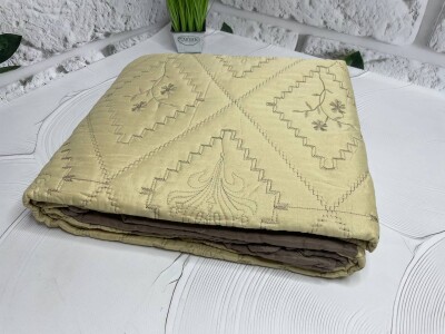 Покривало стьобане з наволочками (220x240) "Молоко з Кавою"