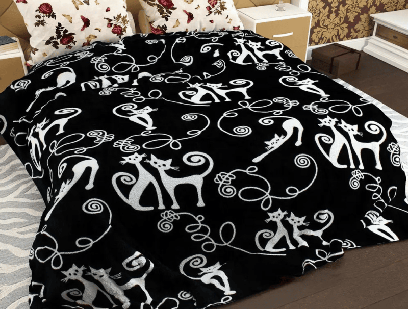 Флісовий плед 220х240 ✨Котики на чорному тлі✨