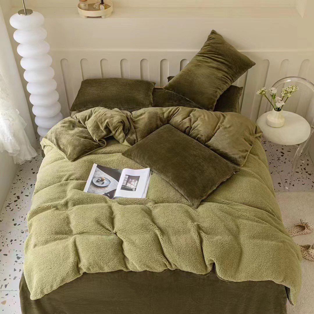 Комплект плюшевого постельного белья Colorful Home "Овечка" зелёный