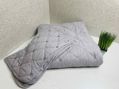 Стьобане покривало Серця Colorful Home 210x230 см з наволочками №002