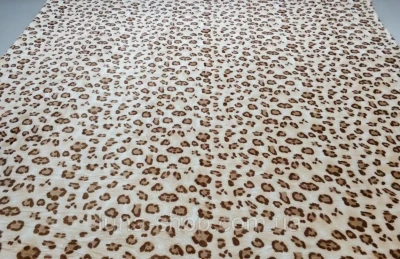 Плед з мікрофібри Elway "Лапки молочні" 200х220см.