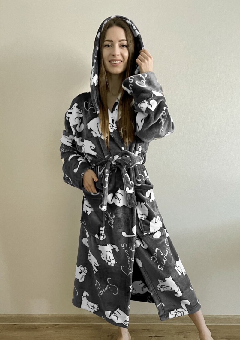 Халат з мікрофібри Велсофт з капюшоном (розміри M/L/XL), довжина 120 см.