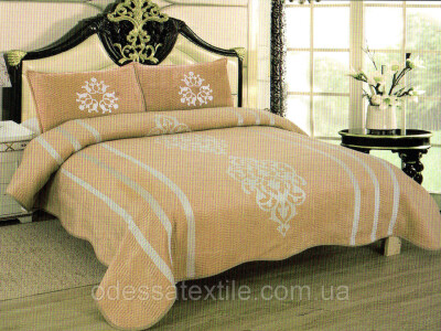 Покривало велюрове з візерунком беж 230х250см. + наволочки 50х70см. 2 шт.