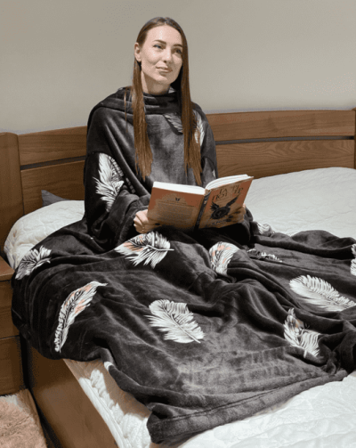 Плед із флісу з рукавами "Пір'я"